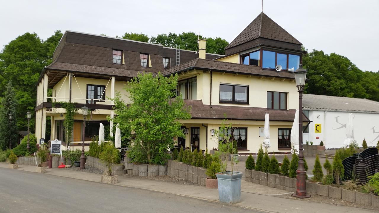 Landhotel Zum Doppeldecker Kirchen  외부 사진