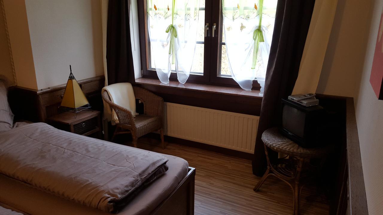 Landhotel Zum Doppeldecker Kirchen  외부 사진