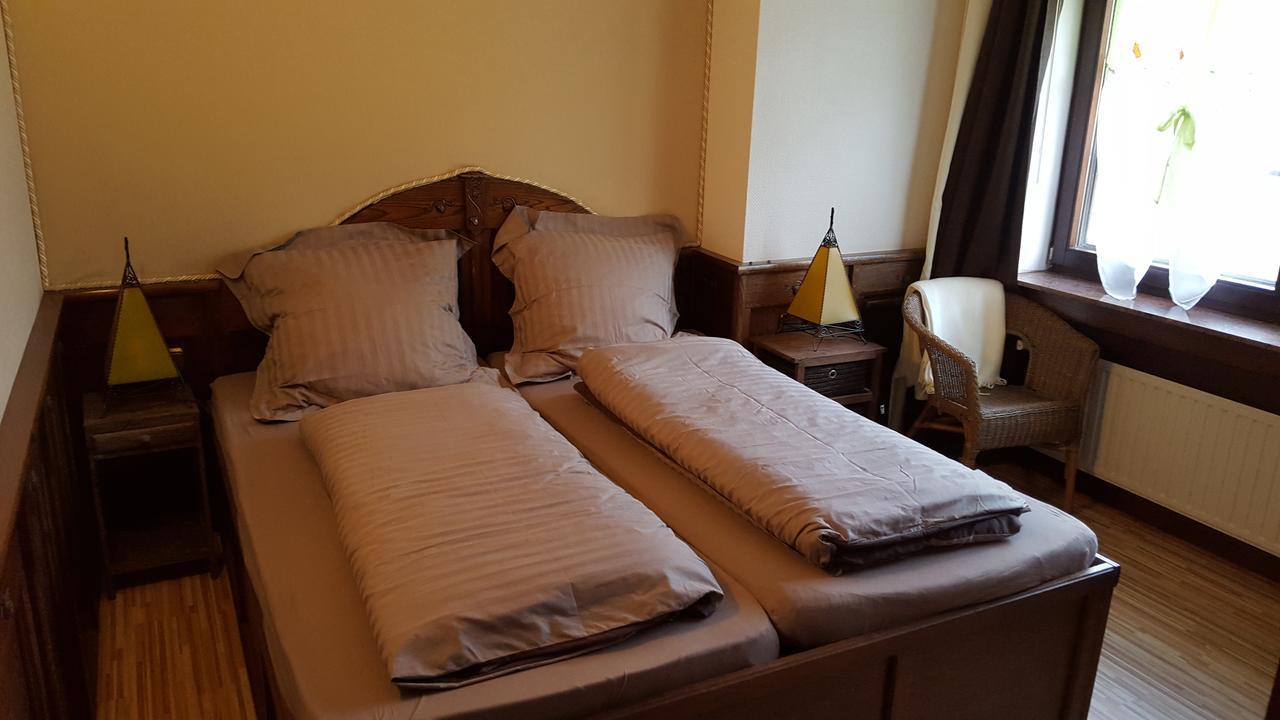 Landhotel Zum Doppeldecker Kirchen  외부 사진